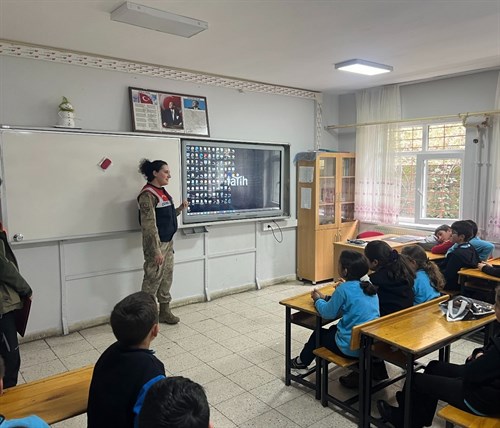 Jandarma’dan Biyoçeşitlilik ve Biyokaçakçılık Hakkında Eğitim.