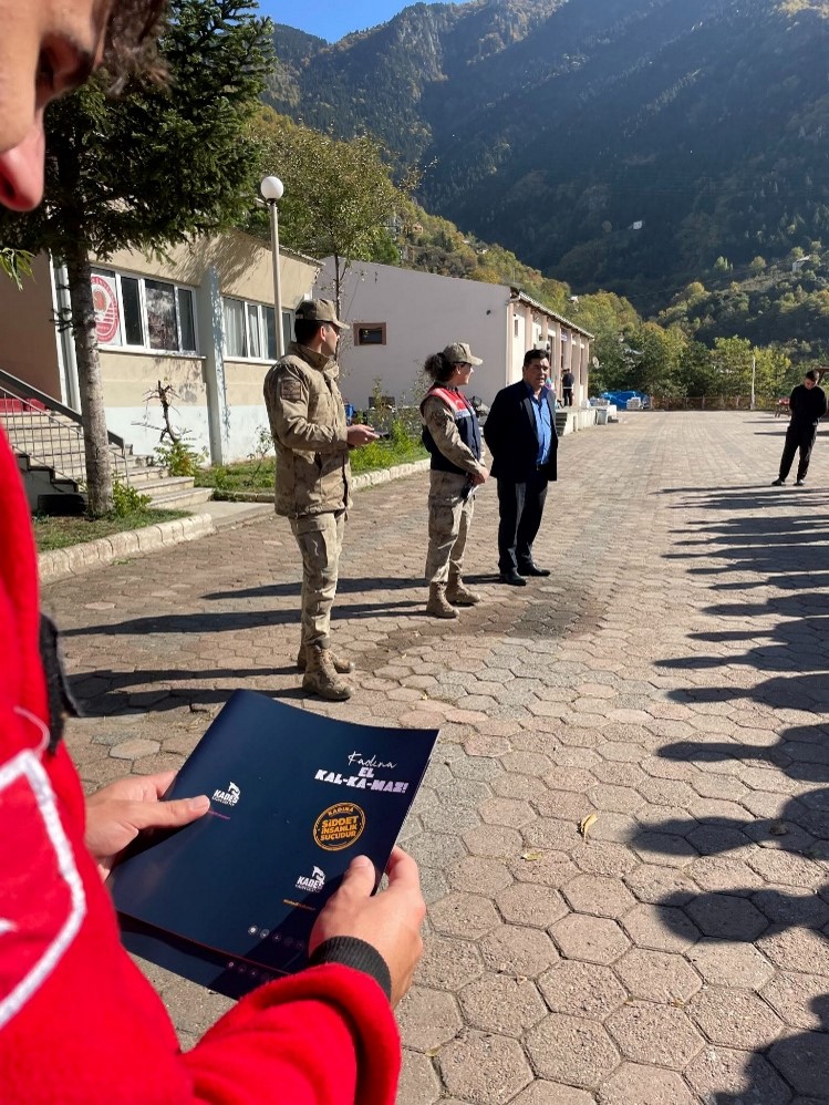 Jandarma’dan Kürtün Meslek Yüksekokul Öğrencilerine Eğitim. 